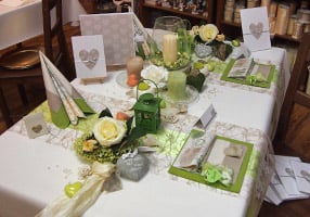 Tafeldeko Mustertisch für die Tischdeko an Ihrer Hochzeit in Grün Tafeldeko Mustertisch für die Tischdeko an Ihrer Hochzeit in Grün