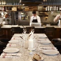 Duni Dunicel Servietten Towel Napkin in Rot, faltenfrei, 38 x 54 cm Duni Dunicel Servietten Towel Napkin, faltenfrei, 38 x 54 cm.