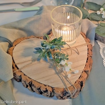 Teelichtglas, Windlicht Dex mit Streifen, klar, 85 mm Dekobeispiel mit dem Teelichtglas, Windlicht Dex mit Streifen, klar, 83 mm.