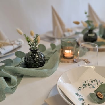 56-teiliges Tischdeko Paket Geburtstag "Eukalyptus Ranken" Dekobeispiel Tischdeko Paket Geburtstag