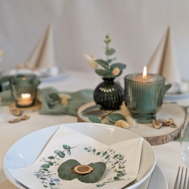 56-teiliges Tischdeko Paket Geburtstag "Eukalyptus Ranken" Dekobeispiel Tischdeko Paket Geburtstag