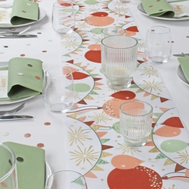 50-teiliges Tischdeko Paket Geburtstag "Sage & Blush" Dekobeispiel Dekopaket Geburtstag Nahaufnahme Tischläufer