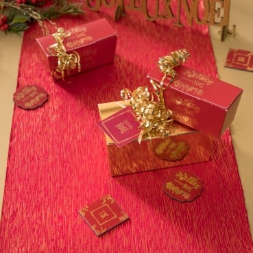 2,5 Meter Velours Tischläufer Glamour in Rot/Gold, 28 cm 2,5 Meter Velours Tischläufer Glamour in Rot/Gold, 28 cm Dekobeispiel