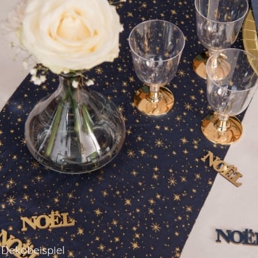 2,5 Meter Stoff Tischläufer Weihnachten, Sterne in Dunkelblau/Gold, 27 cm Dekobeispiel von dem Stoff Tischläufer Weihnachten, Sterne in Dunkelblau/Gold, 27 cm.